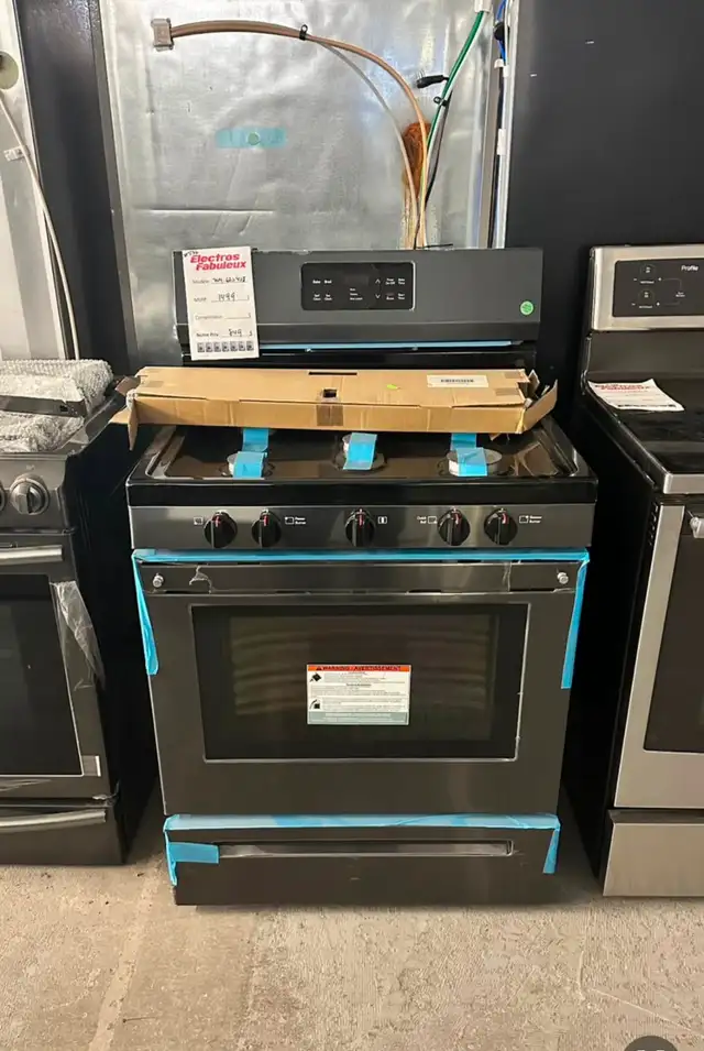 Cuisinière au gaz 704.829. FRIGIDAIRE  MOTSVARIG MODEL GAS STOVE
