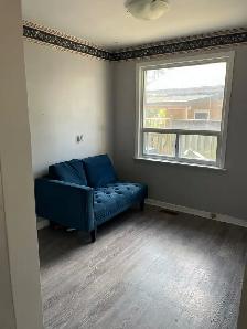 3 Beds 1 Bath Main Floor unit $2800/- available from 13th Sep - Photo 12