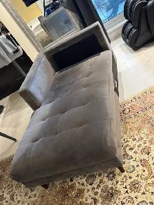 Modern Grey Chaise Lounge / Daybed – Excellent Condition - Photo 2