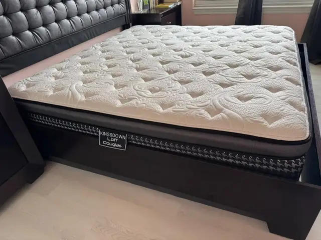 Kingsdown King Size Mattress – Excellent Condition