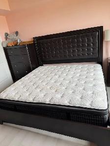 Kingsdown King Size Mattress – Excellent Condition - Photo 2