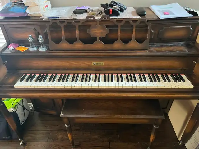 FREE PIANO – NEEDS REPAIR