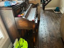 FREE PIANO – NEEDS REPAIR - Photo 3