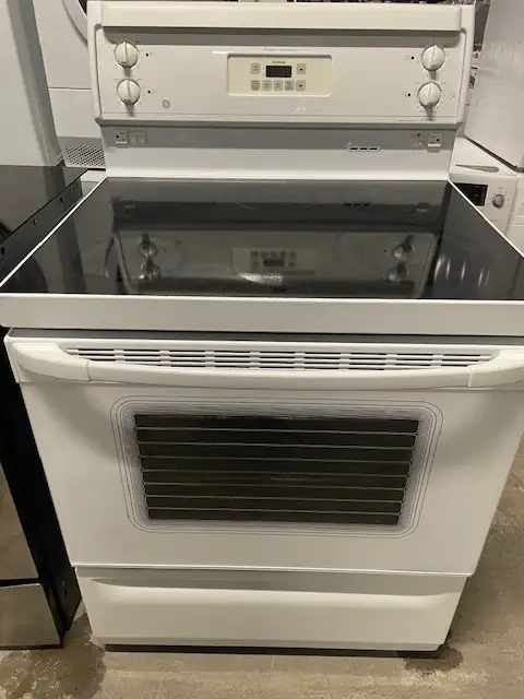 Cuisinière blanche vitrocéramique GE