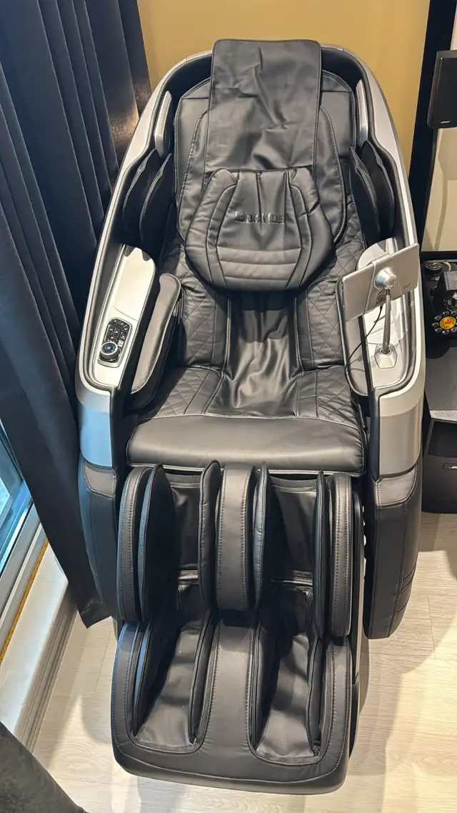 iBooMas IBM-P03 4D Zero Gravity Luxury Massage Chair