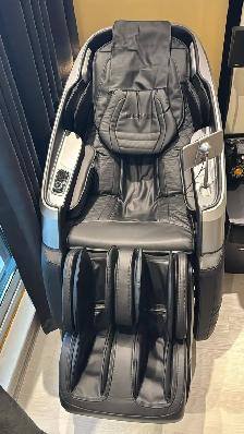 iBooMas IBM-P03 4D Zero Gravity Luxury Massage Chair
