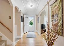 Cute&cozy 3bdrm 2bth home on a quiet block ft plenty of upgrades - Photo 2