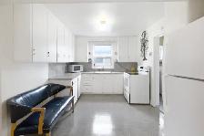 Cute&cozy 3bdrm 2bth home on a quiet block ft plenty of upgrades - Photo 5