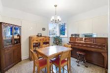 Cute&cozy 3bdrm 2bth home on a quiet block ft plenty of upgrades - Photo 6