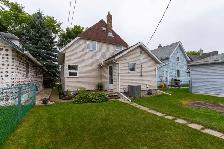 Cute&cozy 3bdrm 2bth home on a quiet block ft plenty of upgrades - Photo 10