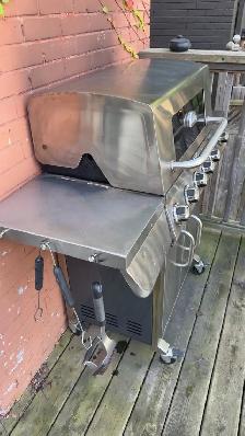 Large 5 Burner Cuisinart BBQ - Photo 2