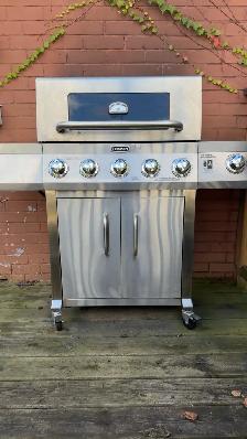 Large 5 Burner Cuisinart BBQ - Photo 4
