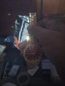 selling watch - Photo 2