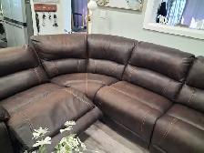 Large sectional couch for sale. - Photo 2