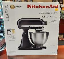 BRAND NEW KitchenAid 4.5 Quart Tilt Head Stand Mixer in Box