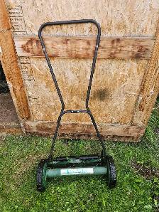 Lee Vally pushmower
