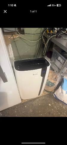 PORTABLE AC GREAT WORKING CONDITION
