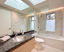 Furnished, Ensuite Room, Free Weekly Cleaning - MOVE-IN TODAY! - Photo 4
