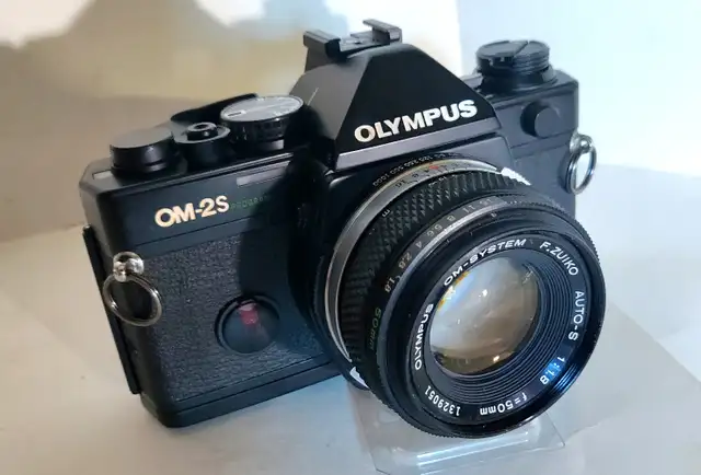 Olympus OM2S Program / 50mm f1.8
