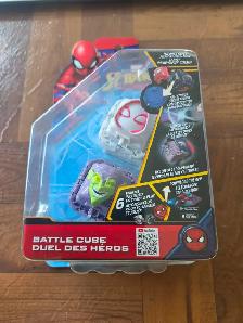 Marvel Spider-Man Battle Cube Gwen VS Green Goblin Rock Game