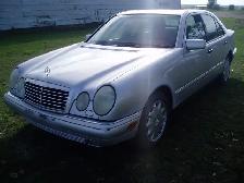 1998 MERCEDES-BENZ-E320