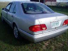1998 MERCEDES-BENZ-E320 - Photo 2