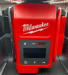 MILWAUKEE JUMP STARTER 3841-20