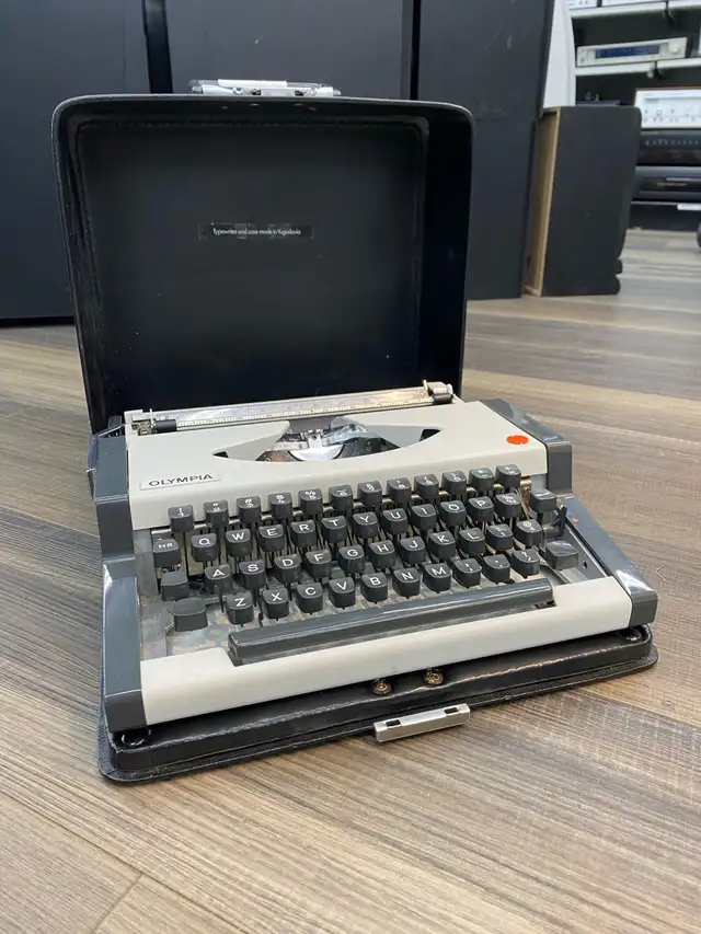 Olympia Traveller Typewriter