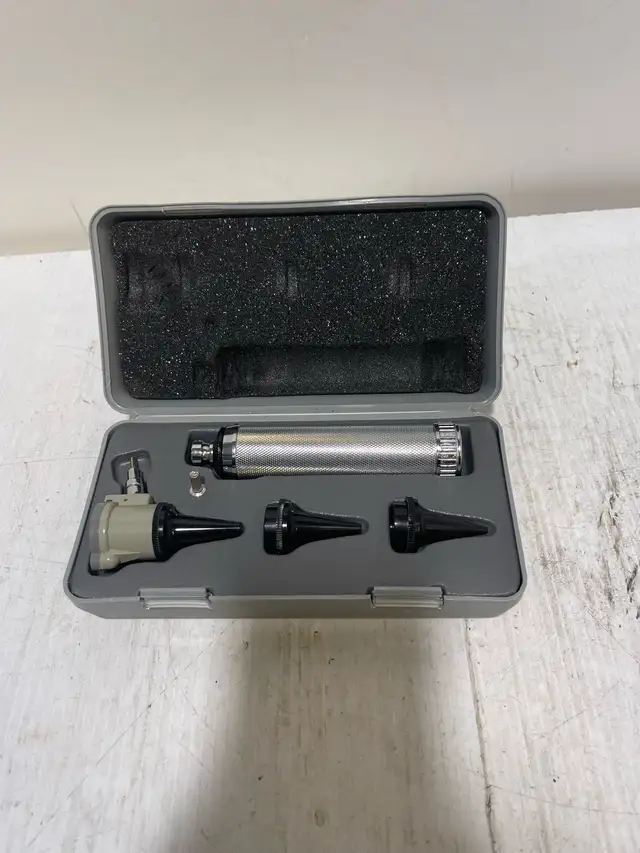Gowllands Otoscope Set