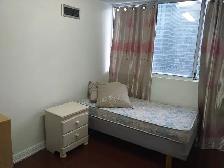 Furnished 3 bedroom Square one condo apartment - Photo 5