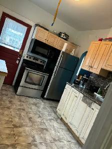 Room For Rent-Near University Of Windsor - Photo 3