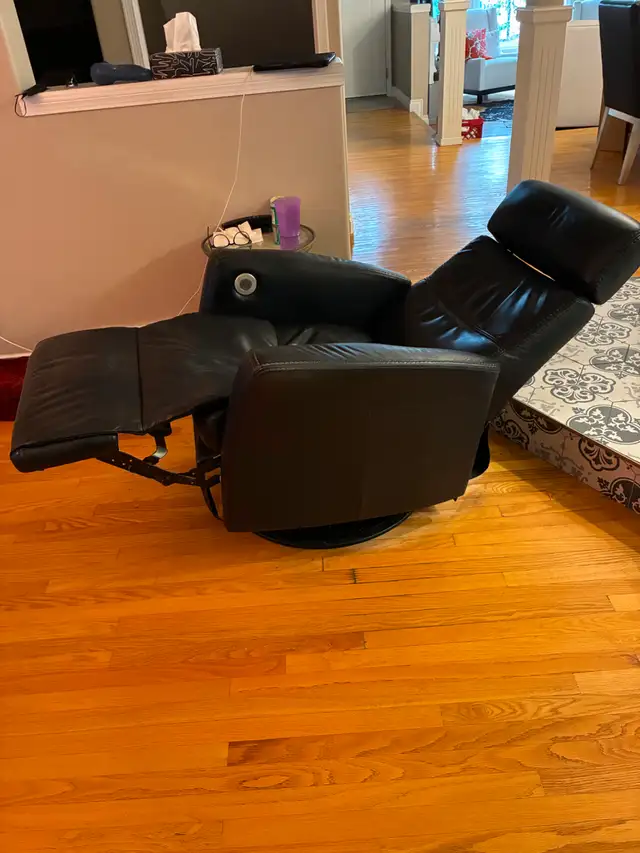 Black leather power recliner for sale
