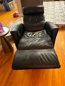 Black leather power recliner for sale - Photo 2