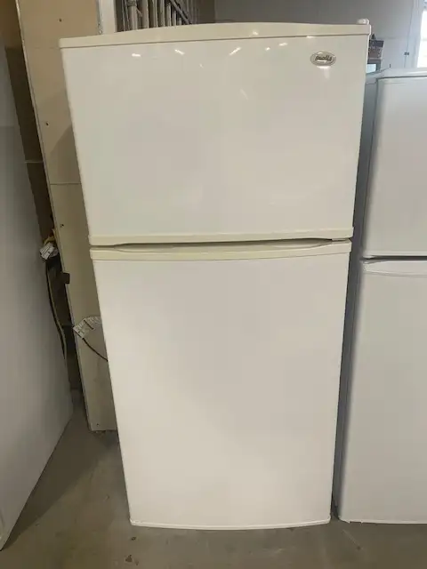 Réfrigérateur blanc 28'' Inglis