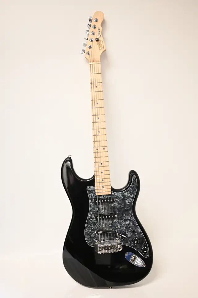 G&L Tribute Legacy Electric Guitar USED in good and working