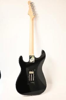 G&L Tribute Legacy Electric Guitar USED in good and working - Photo 2