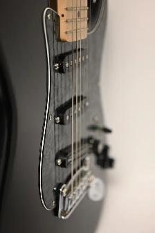 G&L Tribute Legacy Electric Guitar USED in good and working - Photo 5