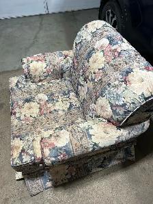 Free 3 Piece Couch/Sofa Set. 5 Kitchen Chairs and Coffee Table - Photo 6