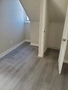 ($1249 fully renovated 1bedroomt on 3rd floor apt.) - Photo 10