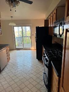 Excellent Location Orillia. Room for rent $975 evething included - Photo 2