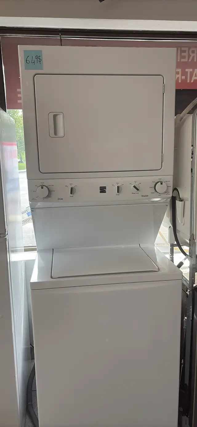 LAVEUSE SÉCHEUSE SUPERPOSÉ BLANC KENMORE IMPECCABLE À 649$
