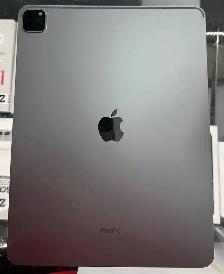 IPAD Pro (12.9inch) 6th gen 1TB storage with Keyboard - Photo 2