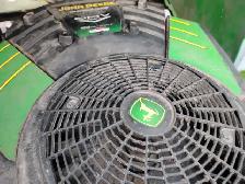 John Deere LA140 lawn tractor STRIPPED FOR PARTS! - Photo 3