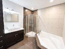 Spacious 3-bedroom with a large private terrace in in LaSalle - Photo 9