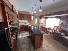 2012 KEYSTONE COUGAR 323MKS, SPACIOUS, COUPLES UNIT - Photo 15