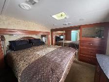 2012 KEYSTONE COUGAR 323MKS, SPACIOUS, COUPLES UNIT - Photo 22