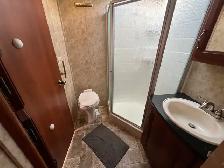 2012 KEYSTONE COUGAR 323MKS, SPACIOUS, COUPLES UNIT - Photo 24