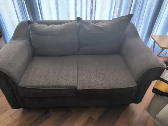 good love seat couch