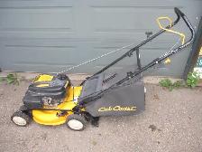 CUB CADET LAWN MOWER FOR PARTS OR REPAIR HOLE IN DECK - Photo 4