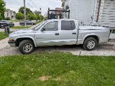 Selling a 2004 Dakota pickup truck - Photo 4